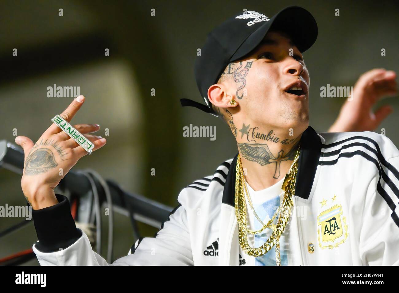 Buenos Aires, Argentina. 14th Oct, 2021. Argentina singer and songwriter Elian Valenzuela, known professionally as L-Gante seen during the FIFA World Cup Qatar 2022 Qualifiers match between Argentina and Peru at El Monumental. Final score; Argentina 1:0 Peru. (Photo by Manuel Cortina/SOPA Images/Sipa USA) Credit: Sipa USA/Alamy Live News Stock Photo