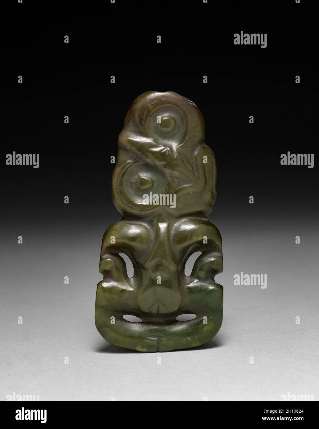Maori hei tiki 1800s hi-res stock photography and images - Alamy