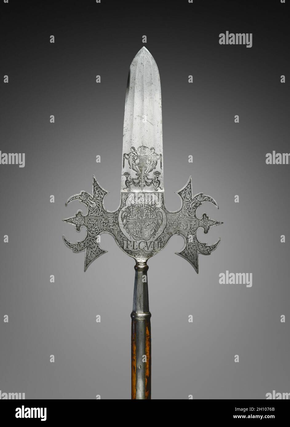 Partisan 1729 32 germany 18th century steel etched haft broken