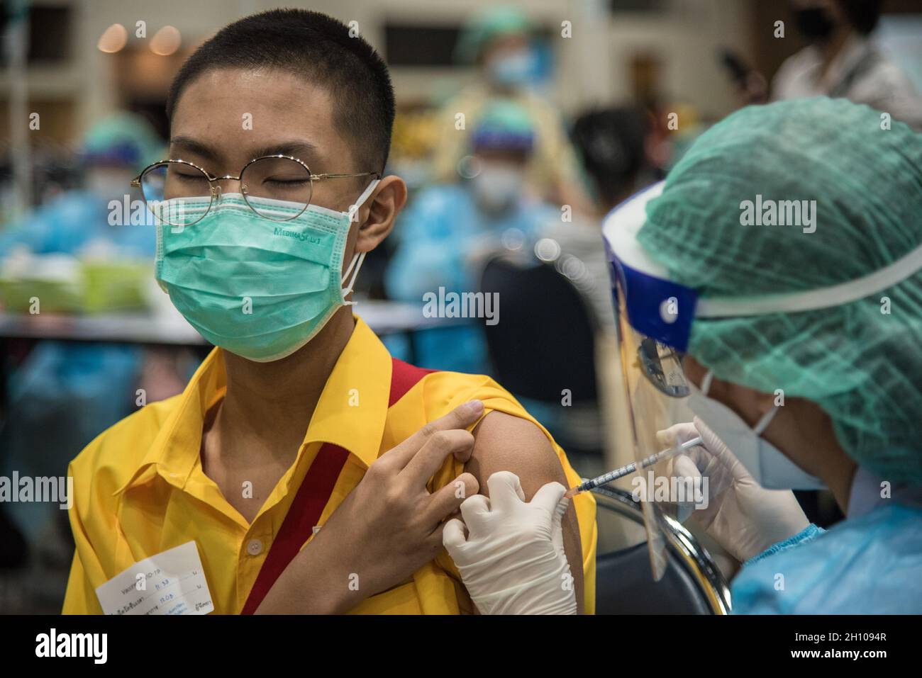 Wearing thong hires stock photography and images Alamy