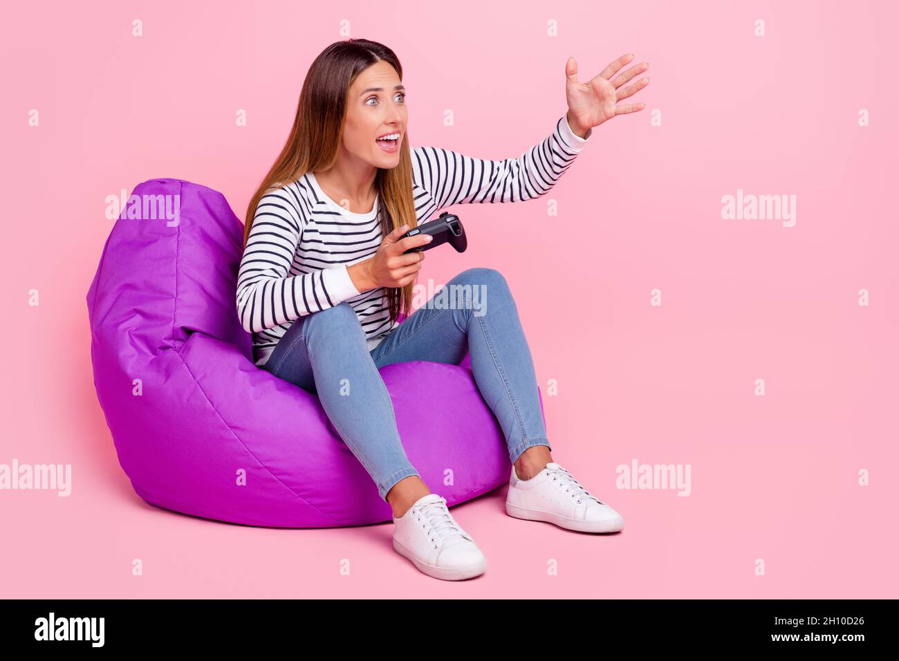 Bean bag game hi-res stock photography and images - Page 3 - Alamy
