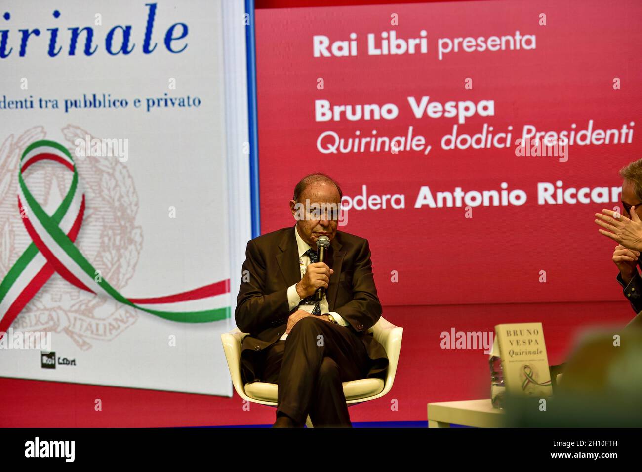Turin, Italy. 15th Oct, 2021. Bruno Vespa during the International Book Fair of Turin on October 14, 2021 in Turin, Italy. The Turin International Book Fair returns to Lingotto Fiere after almost two years from the beginning of the Covid 19 pandemic. Credit: Antonio Polia/Alamy Live News Stock Photo