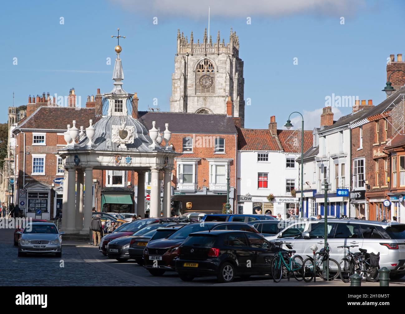Beverley, Saturday Market, the Market Cross, St Mary's tower Stock Photo