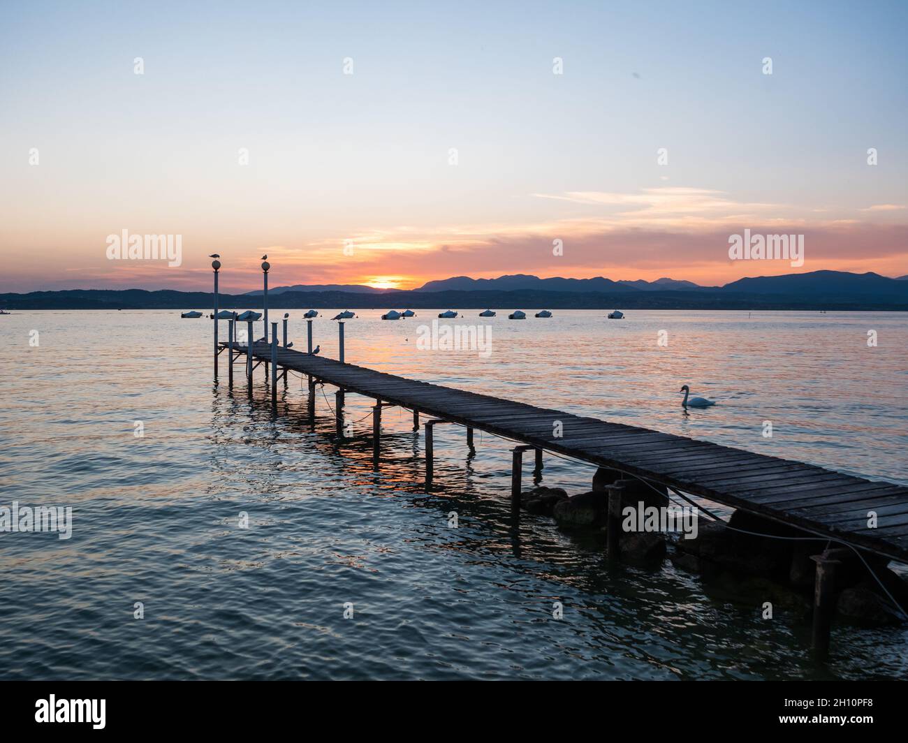 Dusk dock pier jetty hi-res stock photography and images - Alamy