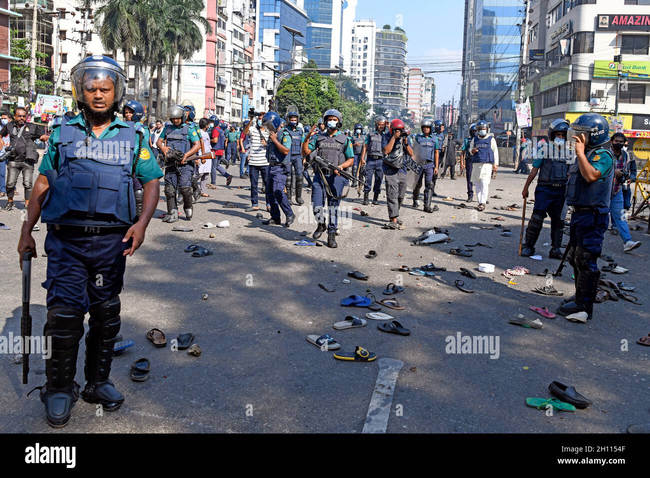 Dhaka, Bangladesh. 15th Oct, 2021. Demonstrators Leave Shoes On The ...