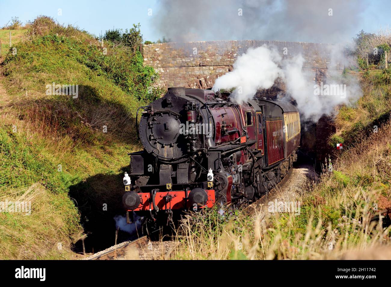 USATC Class S160 2-8-0 locomotive No 2253 Omaha passing Goodrington on ...