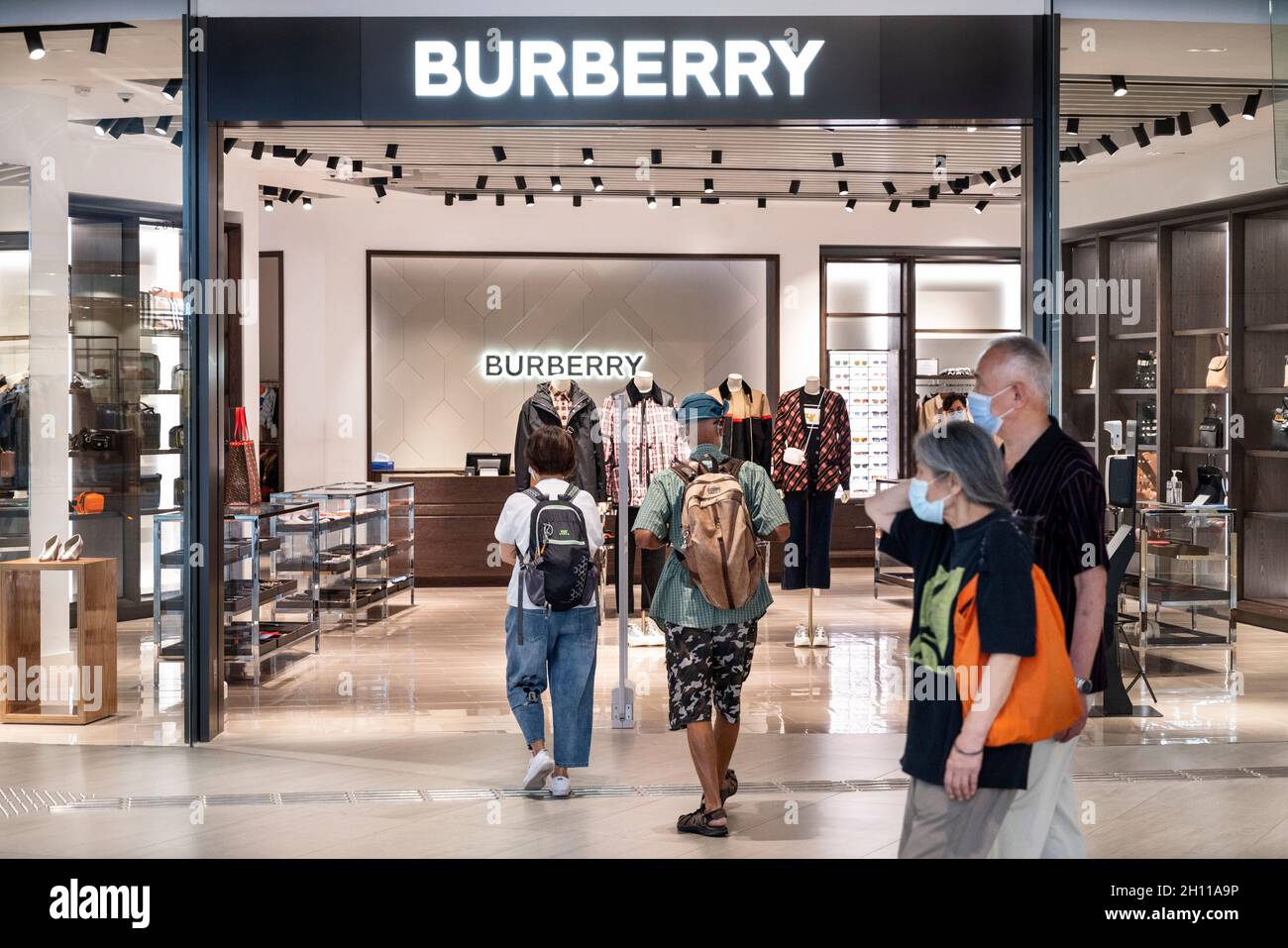 Burberry outlet top hong kong