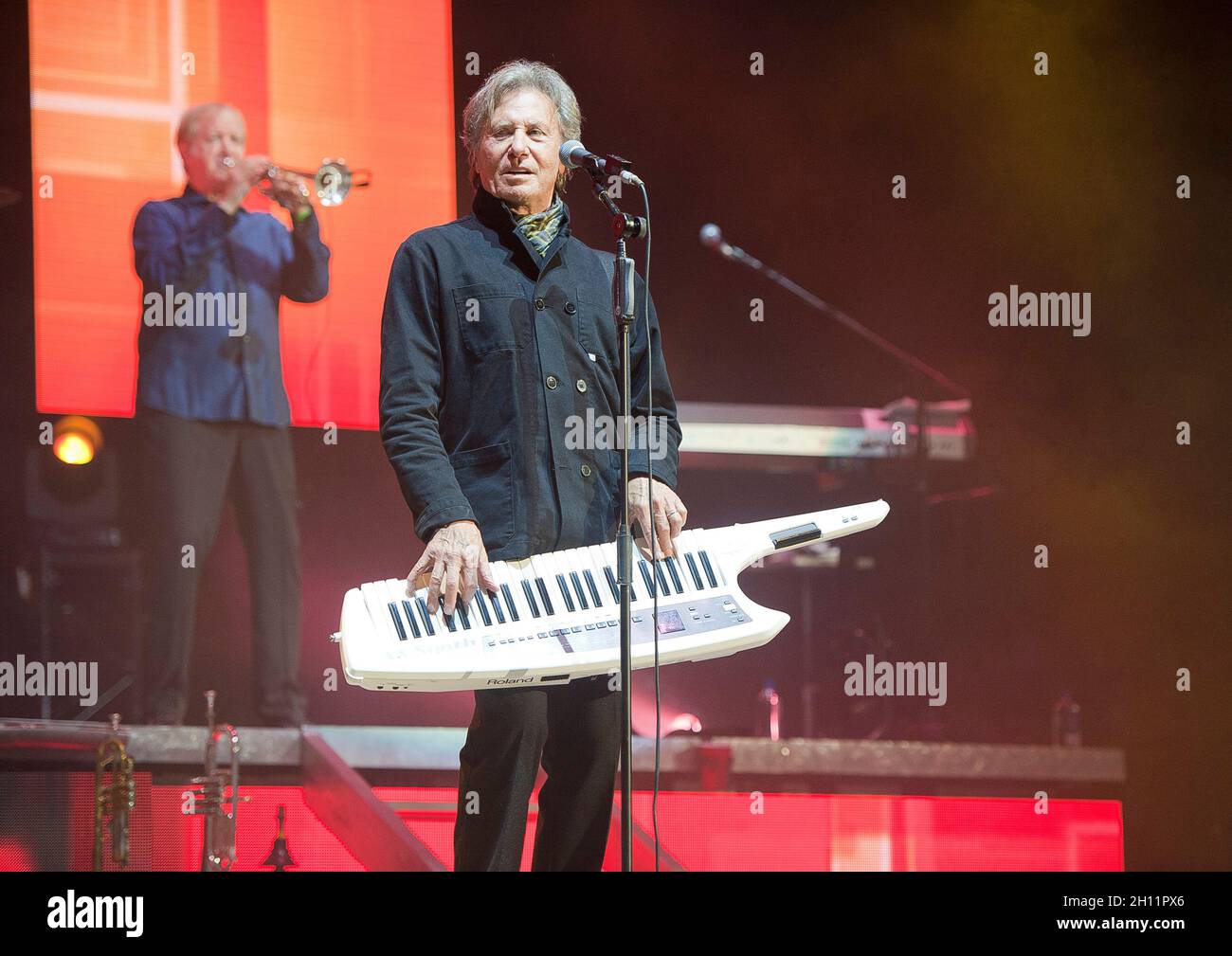 October 12, 2021 - Wilmington, North Carolina; USA - Musician ROBERT LAMM of the band CHICAGO performs live as their 2021 tour makes a stop at the Live Oak Bank Pavilion at Riverfront Park located in Wilmington. Copyright 2021 Jason Moore. (Credit Image: © Jason Moore/ZUMA Press Wire) Stock Photo