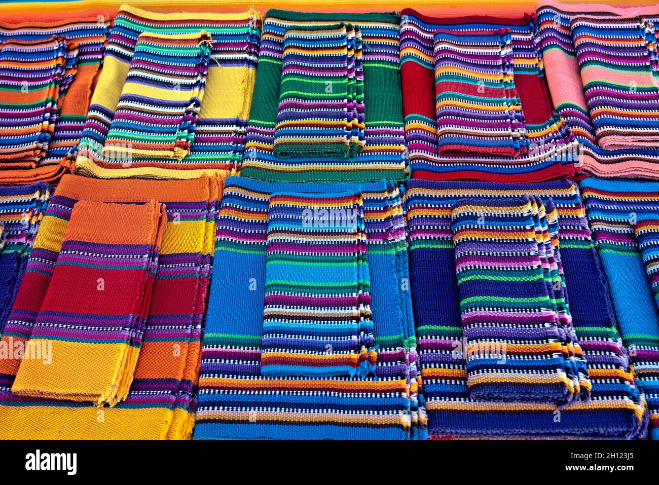 Colorful placemats hi-res stock photography and images - Alamy