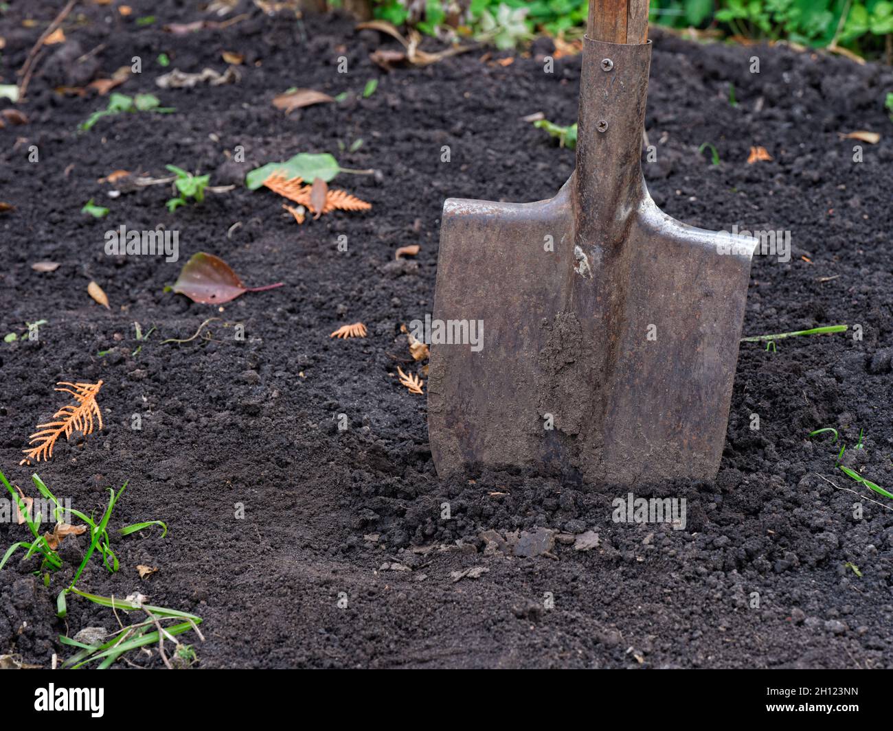 Retro shovel hi-res stock photography and images - Alamy