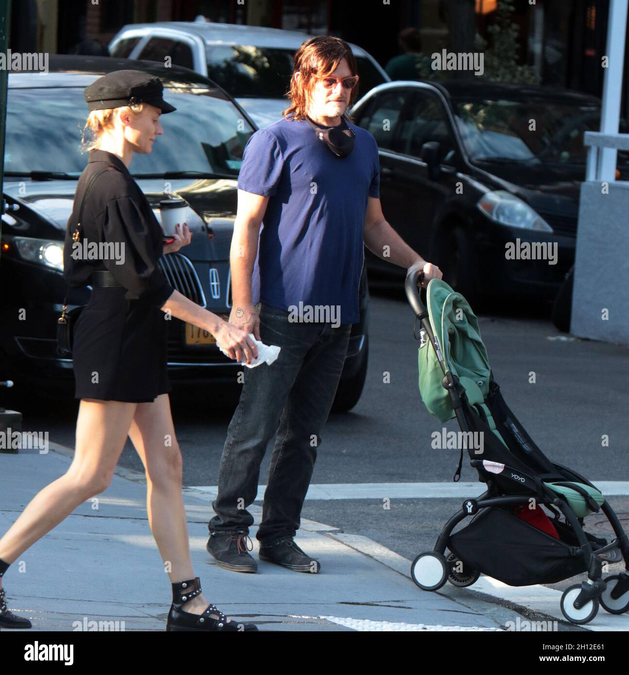 Diane Kruger & Norman Reedus Go Post-Christmas Shopping Together in NYC:  Photo 4406847, Diane Kruger, Norman Reedus Photos