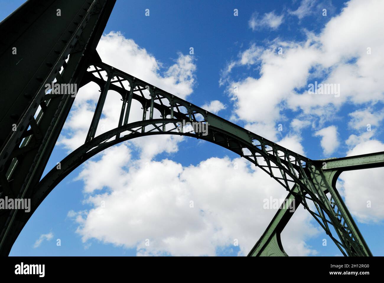 Potsdam,Glinicker Bridge,The bridge is a Cold War symbol; the border