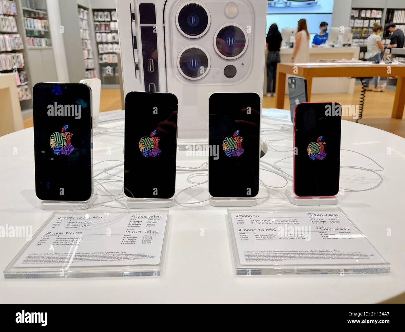 Bangkok, Thailand - October 13, 2021: iPhone 13 series are shown to sell in iStudio By Comseven - EMQUARTIER DEPARTMENTSTORE in Bangkok, Thailand Stock Photo