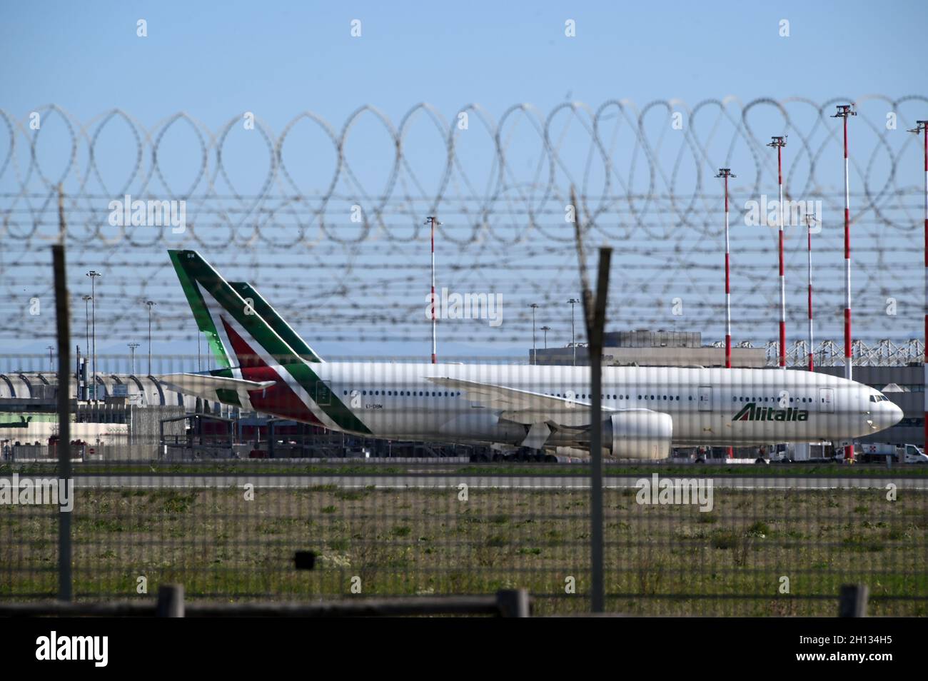 Rome, Italy. 15th Oct, 2021. An airplane of ITA (Italian Airline Transport) is sitting at the ramp of Rome's Fiumicimo airport in Rome, Italy, on Oct. 15, 2021. TO GO WITH "Feature: Italy's flagship airline Alitalia operates last flight" Credit: Alberto Lingria/Xinhua/Alamy Live News Stock Photo