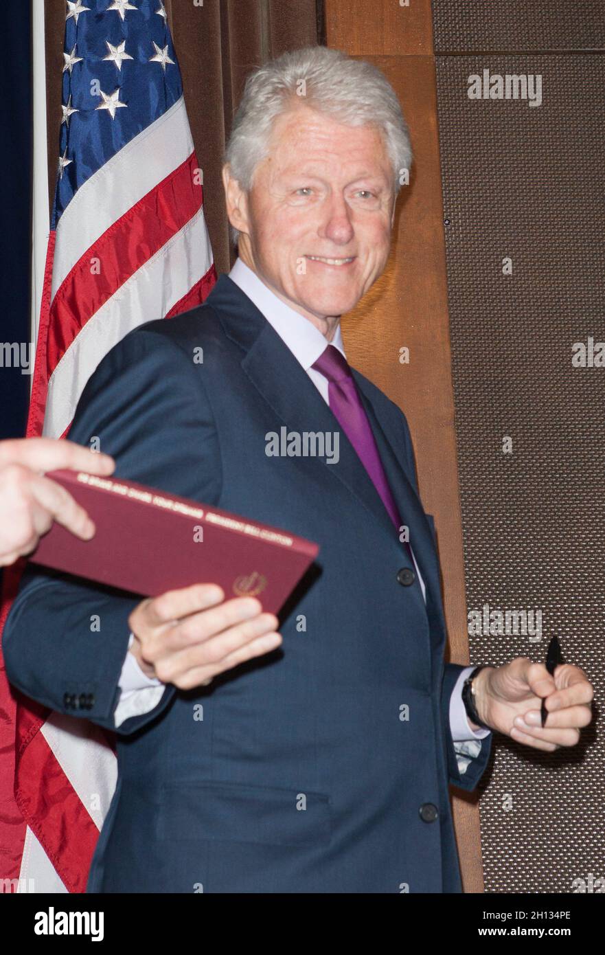 NEW YORK, NY - JUNE 11: President Bill Clinton attends the 2013 Father ...