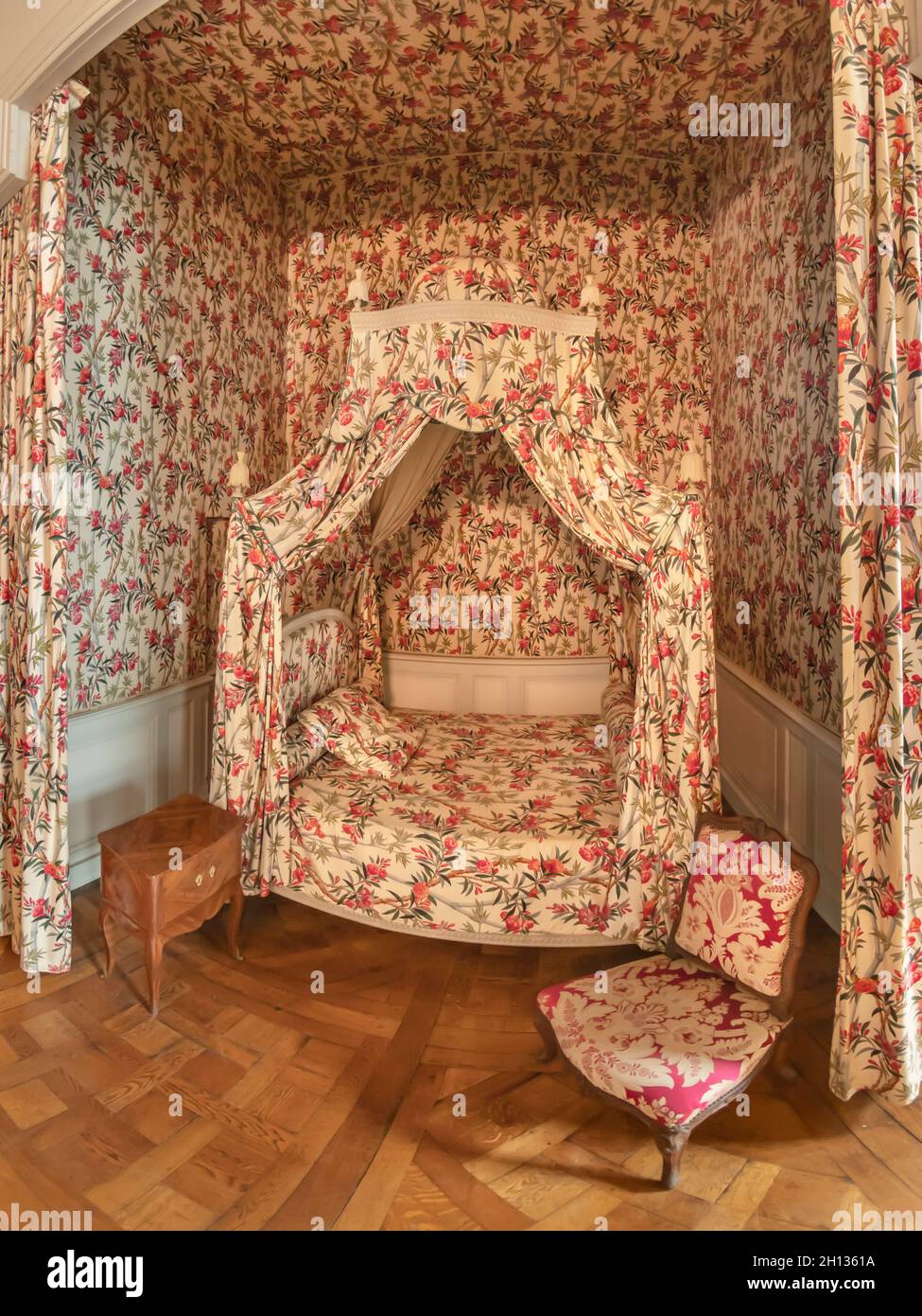 FRANCE - LOIRE VALLEY - LOIR ET CHER (41) - CASTLE OF CHAMBORD : LIVING