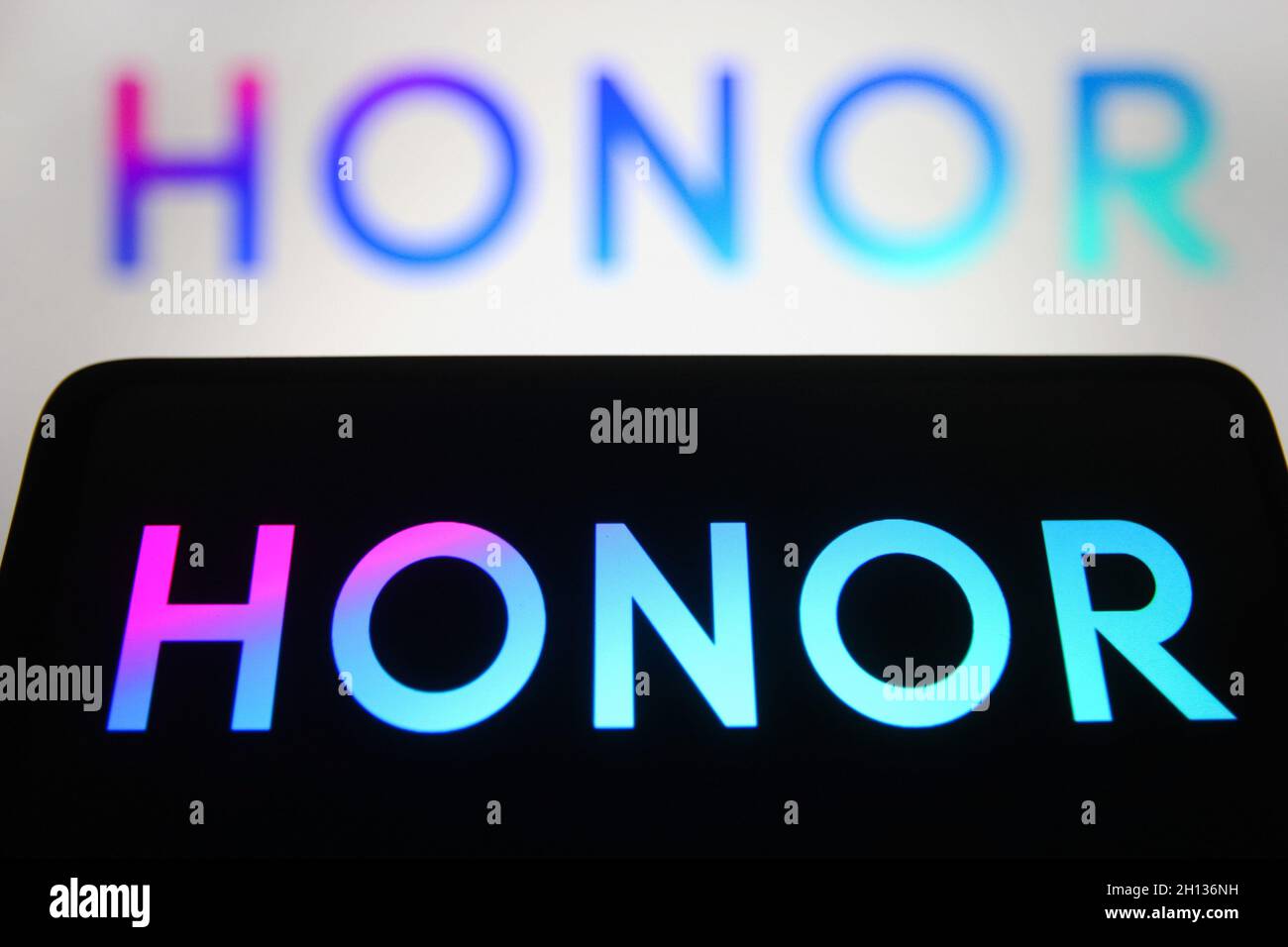 Honor logo hi-res stock photography and images - Alamy