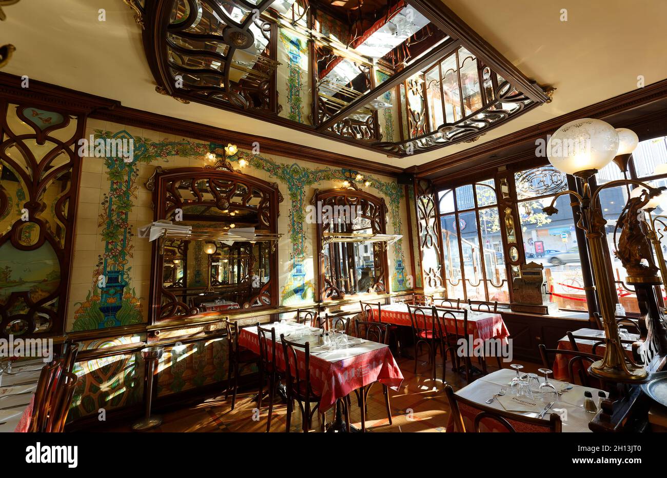 Since its creation in 1896, restaurant Bouillon Chartier has earned