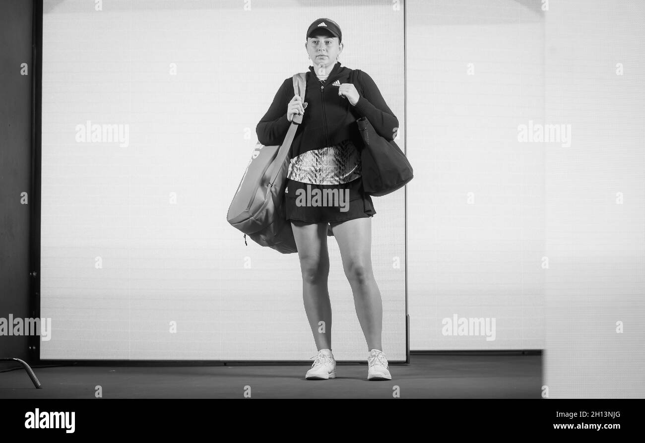 California, USA. 15th Oct, 2021. Jelena Ostapenko of Latvia in action during the semi-final of the 2021 BNP Paribas Open WTA 1000 tennis tournament against Victoria Azarenka of Belarus on October 15, 2021 at Indian Wells Tennis Garden in Indian Wells, United States - Photo: Rob Prange/DPPI/LiveMedia Credit: Independent Photo Agency/Alamy Live News Stock Photo