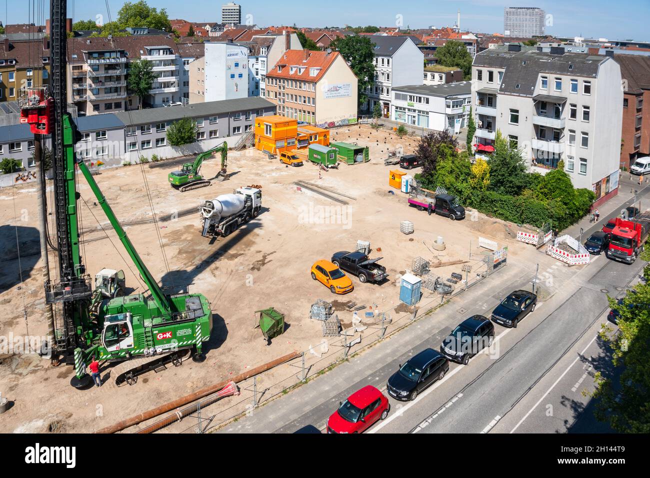 Eine Baustelle in der City von Kiel auf der zunächst eine Pfahlgründung für das Funament erstellt wird Stock Photo