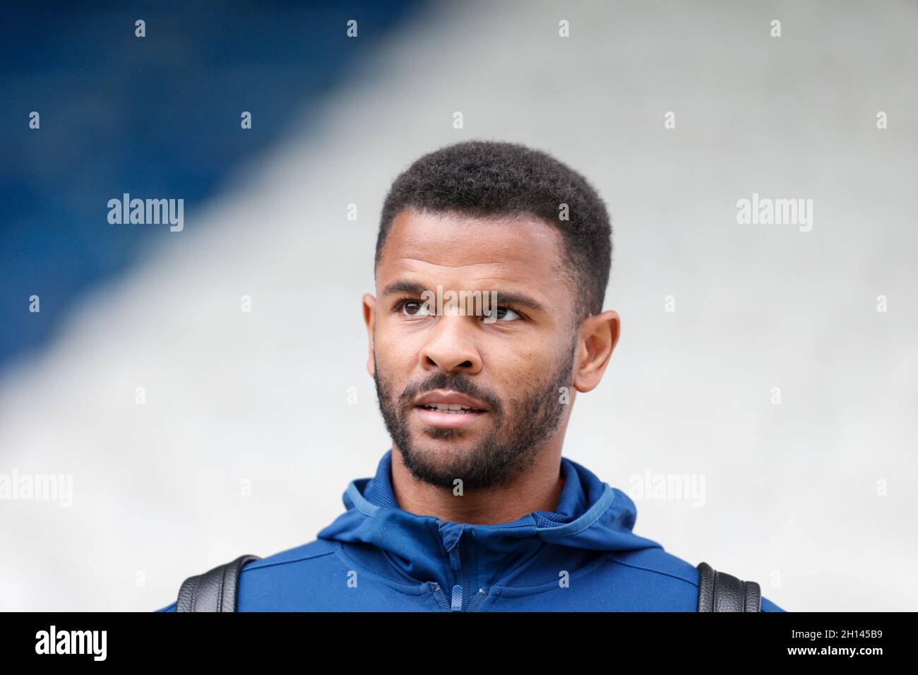 Fraizer Campbell #22 of Huddersfield Town arrives for todays game Stock ...