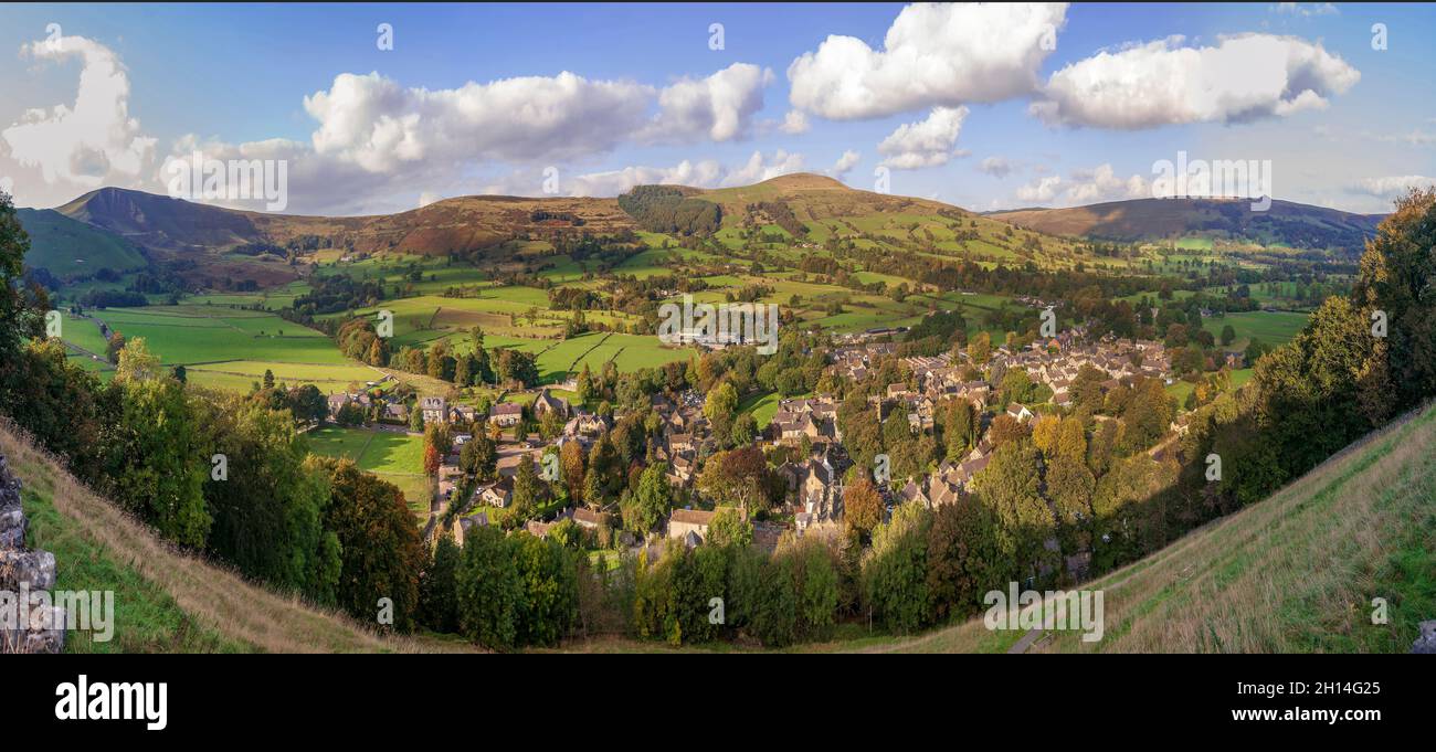 Panoramic view of L to R Peaks Mam Tor, Grinsow Knoll, Hollins Cross, Back Tor and Lose Hill at Castleton in the Peak District above the village of Ca Stock Photo