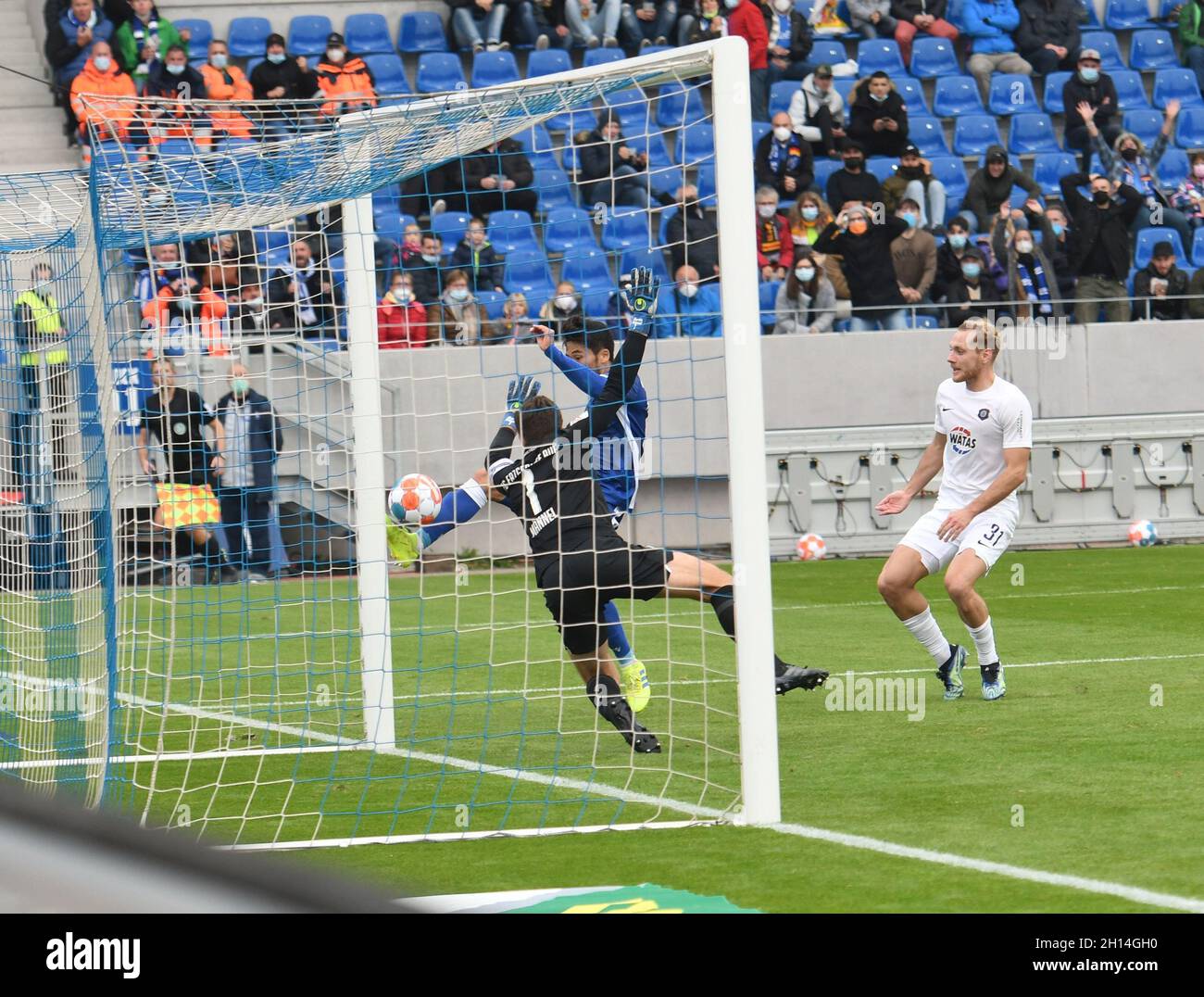 Fussball match hi-res stock photography and images - Alamy