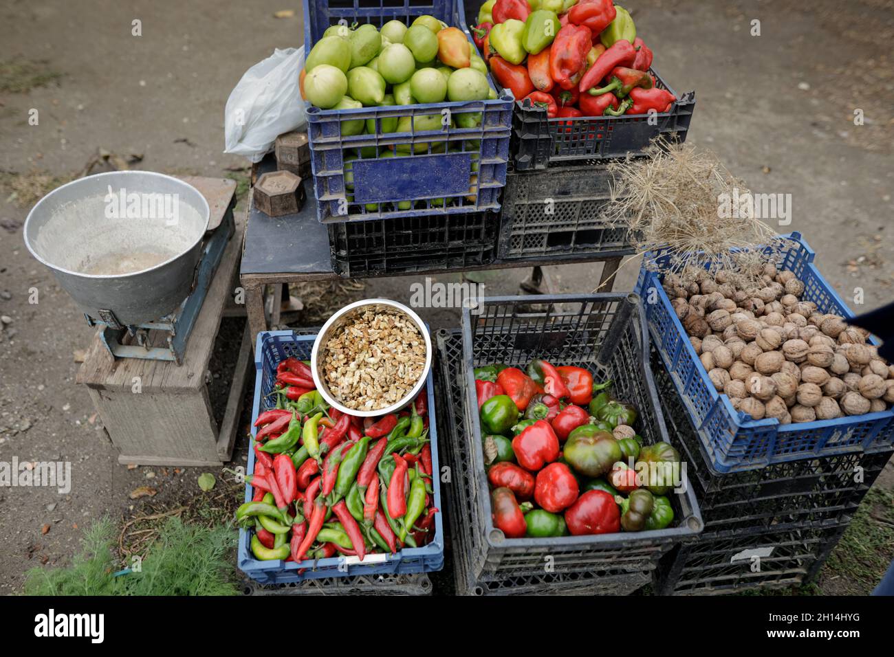 Shallow depth of field (selective focus) image with vegetables (red and ...