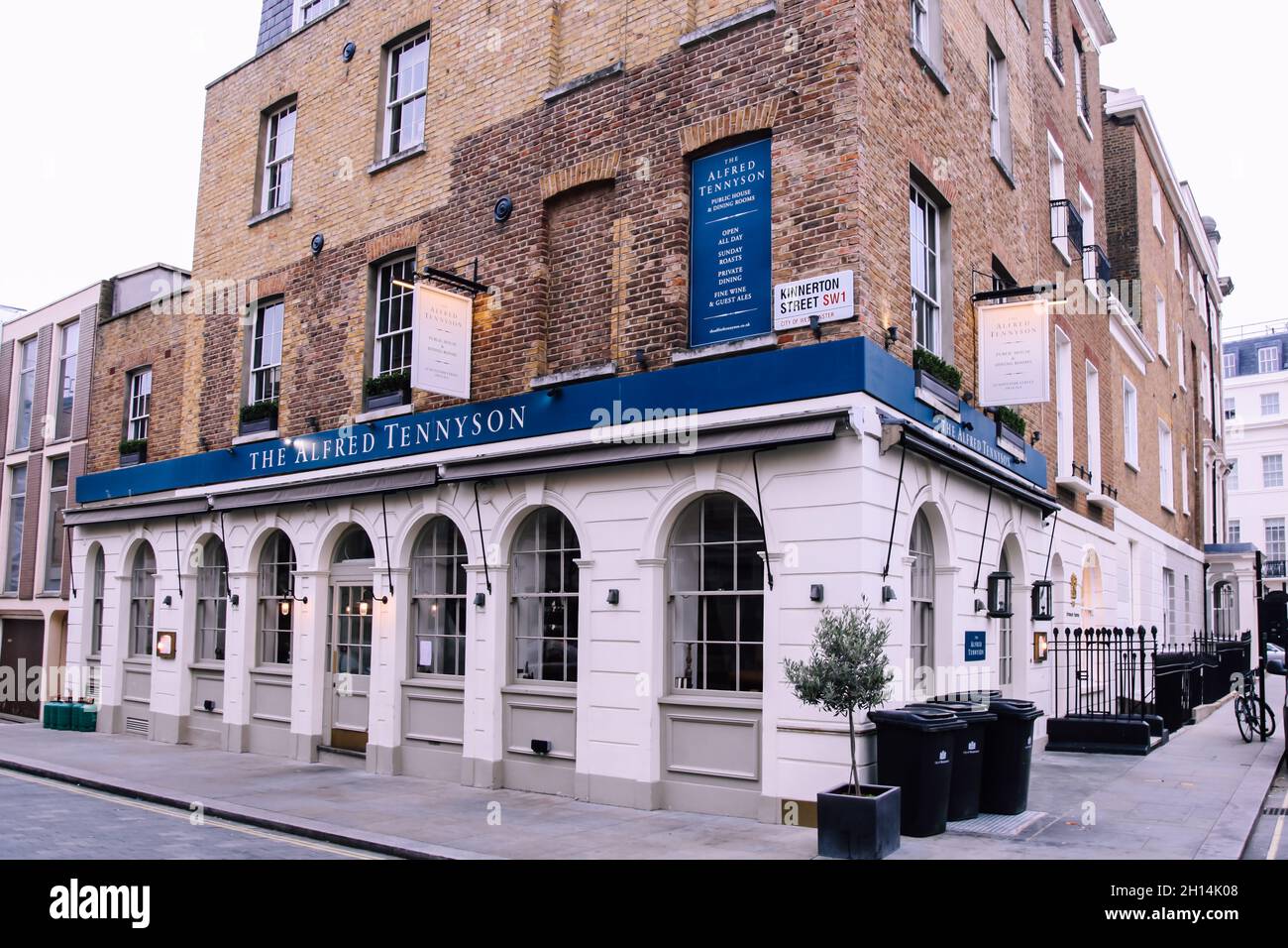 The Alfred Tennyson pub on corner of Kinnerton Street and