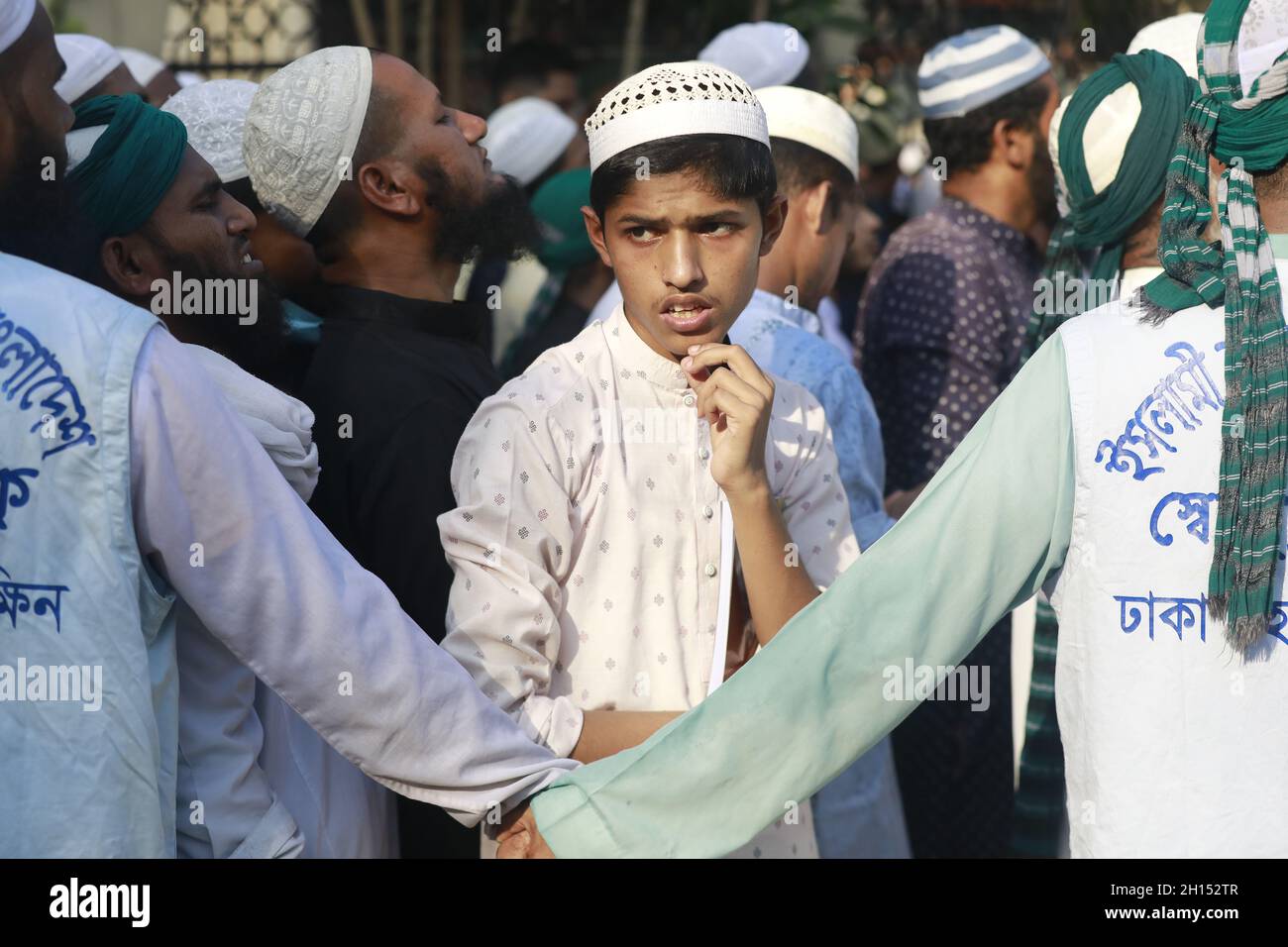 Dhaka, Bangladesh. 16th Oct, 2021. Members Of The Islamist Party Islami ...