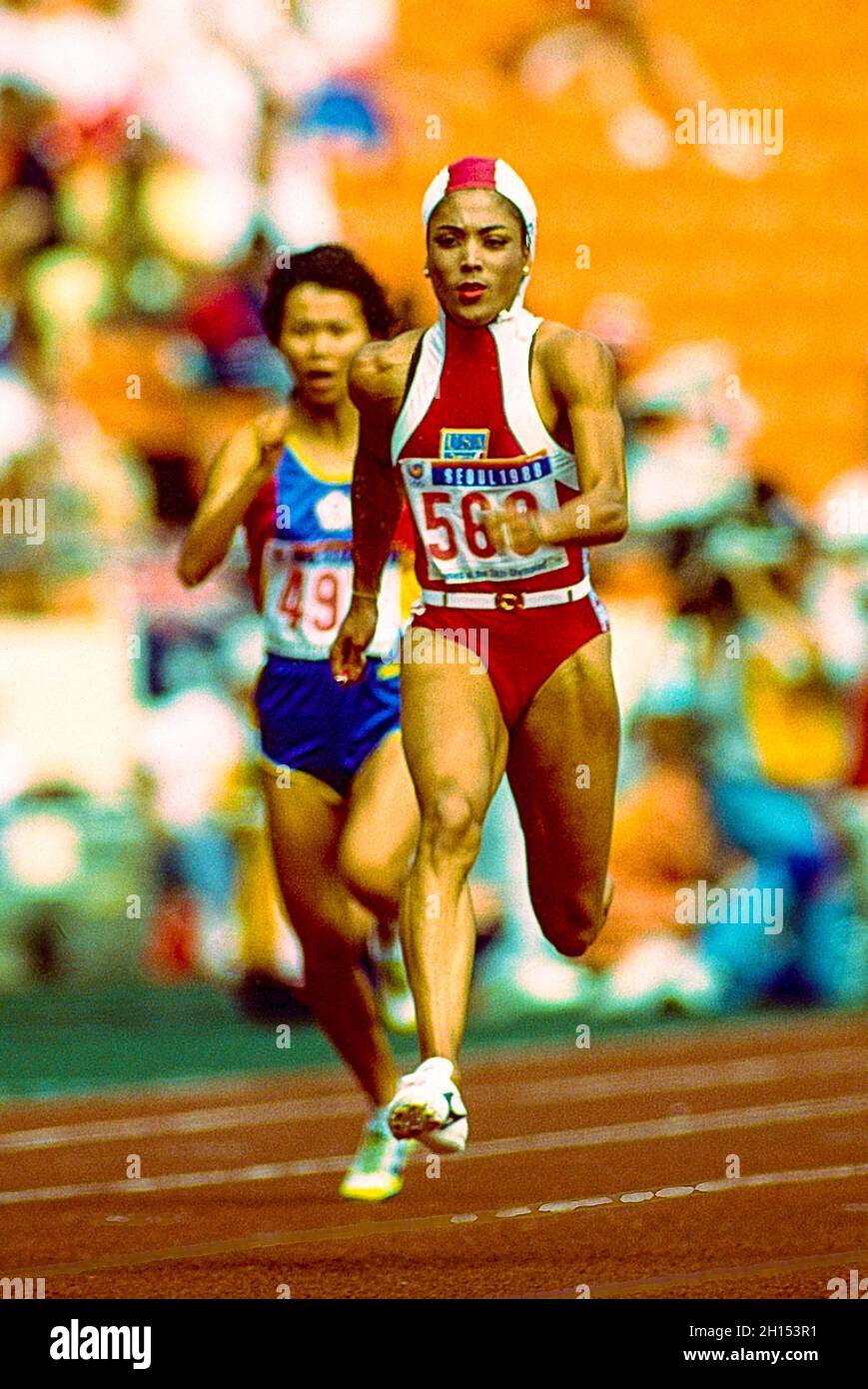 Florence griffith joyner nails hi-res stock photography and images - Alamy