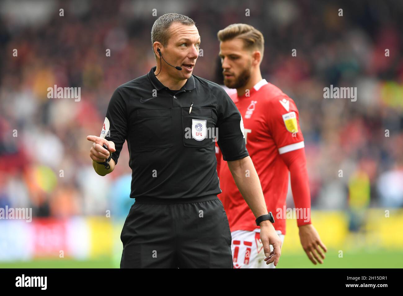 NOTTINGHAM, UK. OCT 16TH Referee, Kevin Friend during the Sky Bet Championship match between Nottingham Forest and Blackpool at the City Ground, Nottingham on Saturday 16th October 2021. (Credit: Jon Hobley | MI News) Credit: MI News & Sport /Alamy Live News Stock Photo