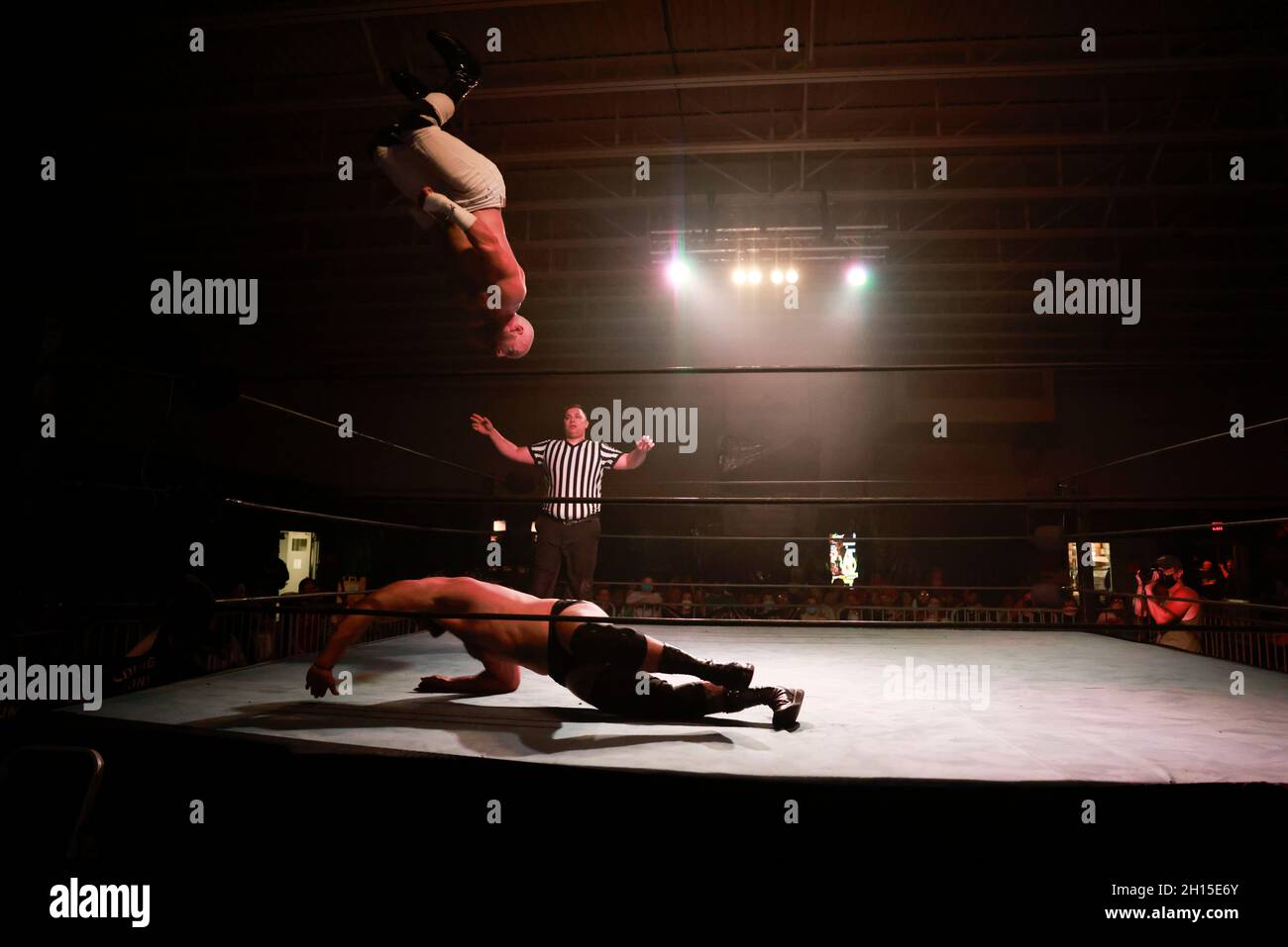 Bloomington, United States. 09th Oct, 2021. Jake Something wrestles Matt Cross during the Rival Showdown pro wrestling event at the National Guard Armory in Bloomington. (Photo by Jeremy Hogan/SOPA Images/Sipa USA) Credit: Sipa USA/Alamy Live News Stock Photo