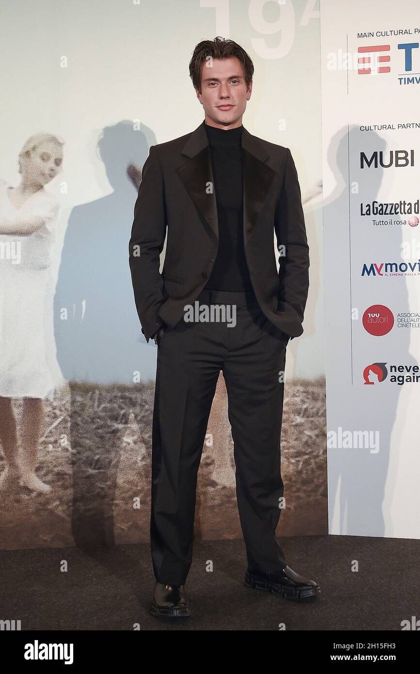 Italy, Rome, 16 October, 2021. Rome 16th Film Festival. Red Carpet of the movie 'Time is up'  pictured: Benjamin Mascolo    Photo Fabio Mazzarella/Sintesi/Alamy Live News Stock Photo