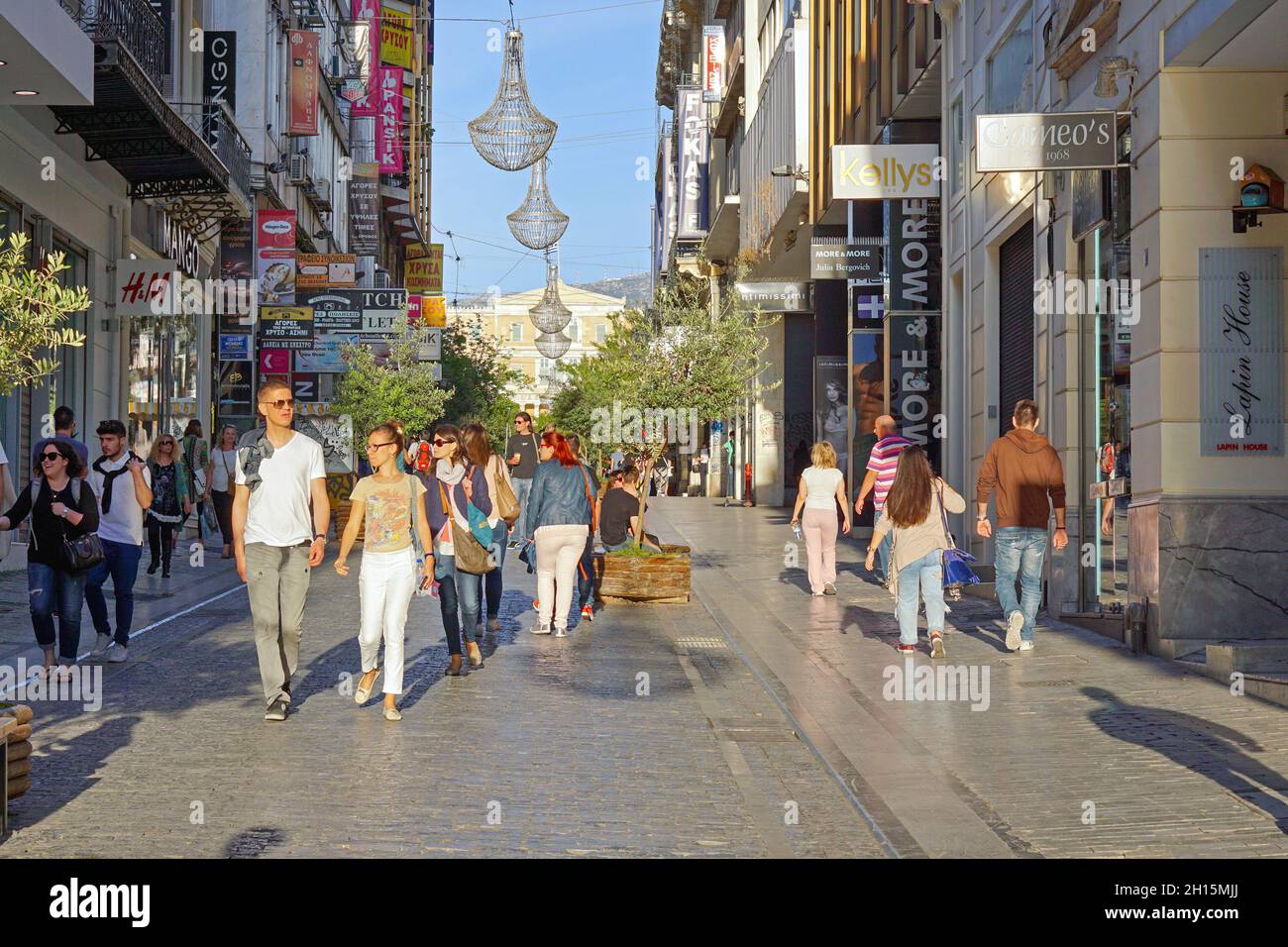 Ermou pedestrian street hi-res stock photography and images - Alamy