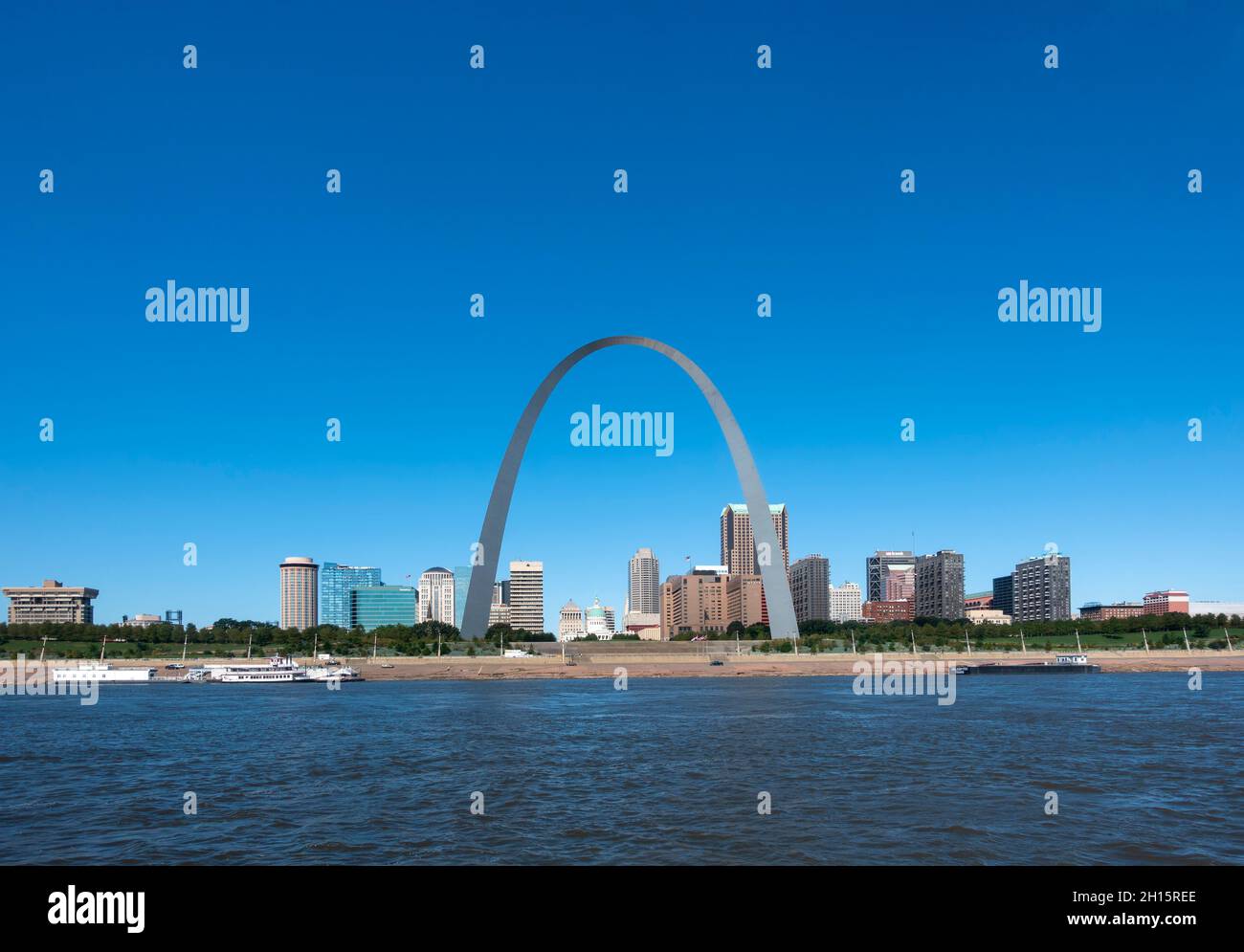 Gateway Arch and downtown St Louis, Missouri Stock Photo