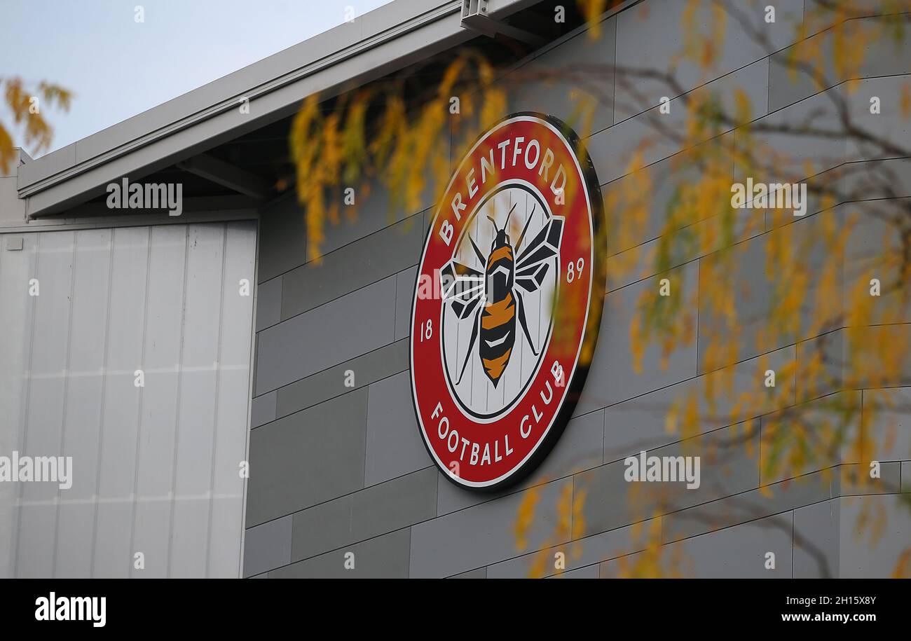 London, England, 16th October 2021. A General view of the club crest on the outside of the stadium during the Premier League match at Brentford Community Stadium, London. Picture credit should read: Paul Terry / Sportimage Credit: Sportimage/Alamy Live News Stock Photo