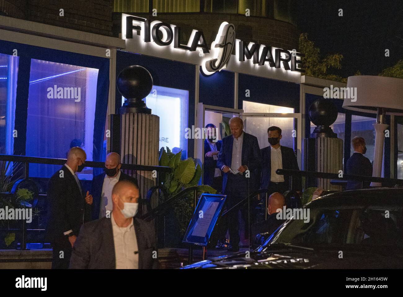 US President Joe Biden walks outside Fiola Mare restaurant in Washington, DC on Saturday, October 16, 2021. The President and first lady came from church service and enjoyed date night, out in Washington, DC. Photo by Tasos Katopodis/Pool/ABACAPRESS.COM Stock Photo