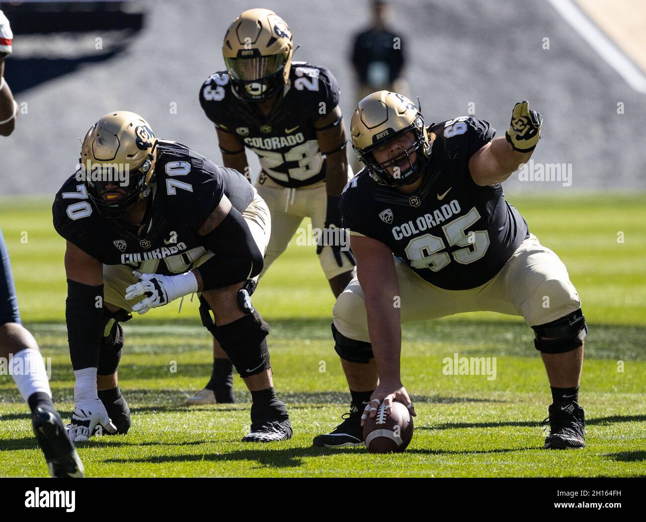 Boulder, CO, USA. 16th Oct, 2021. Colorado Buffaloes Offensive Lineman ...