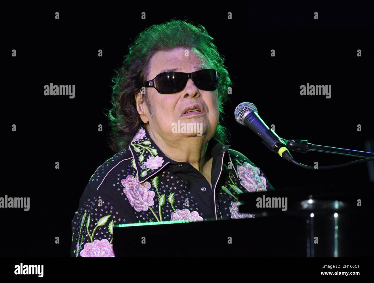 play ronnie milsap songs play ronnie milsap songs