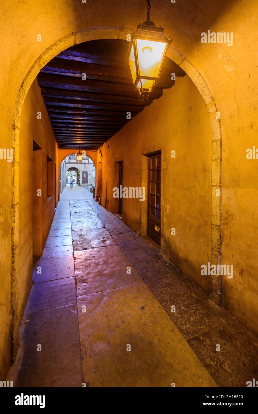 Passage de l'Ancien Hôtel de Ville, Villefranche sur Saone Stock Photo