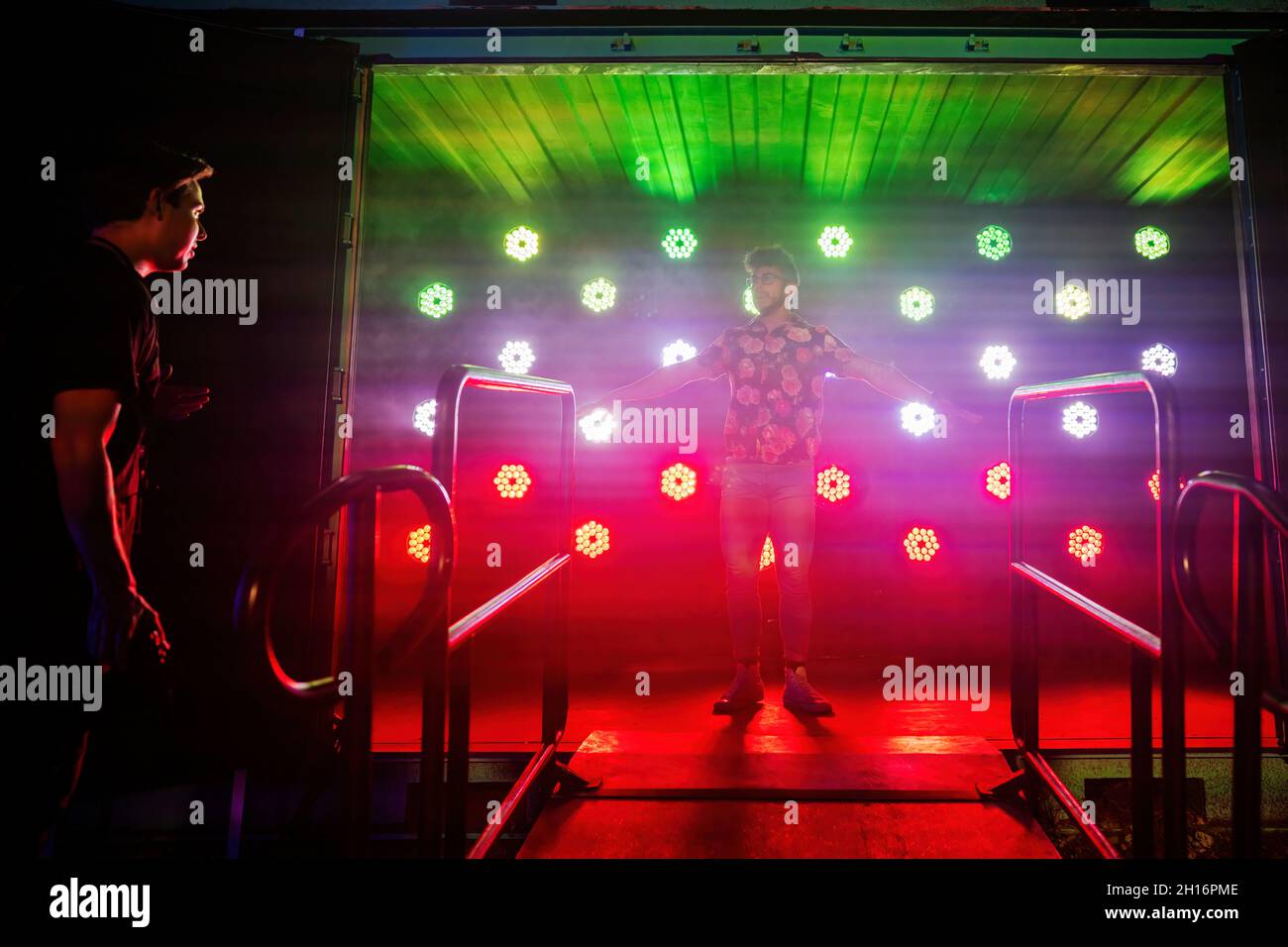 Orlando, United States. 15th Oct, 2021. People enjoy Immerse Festival