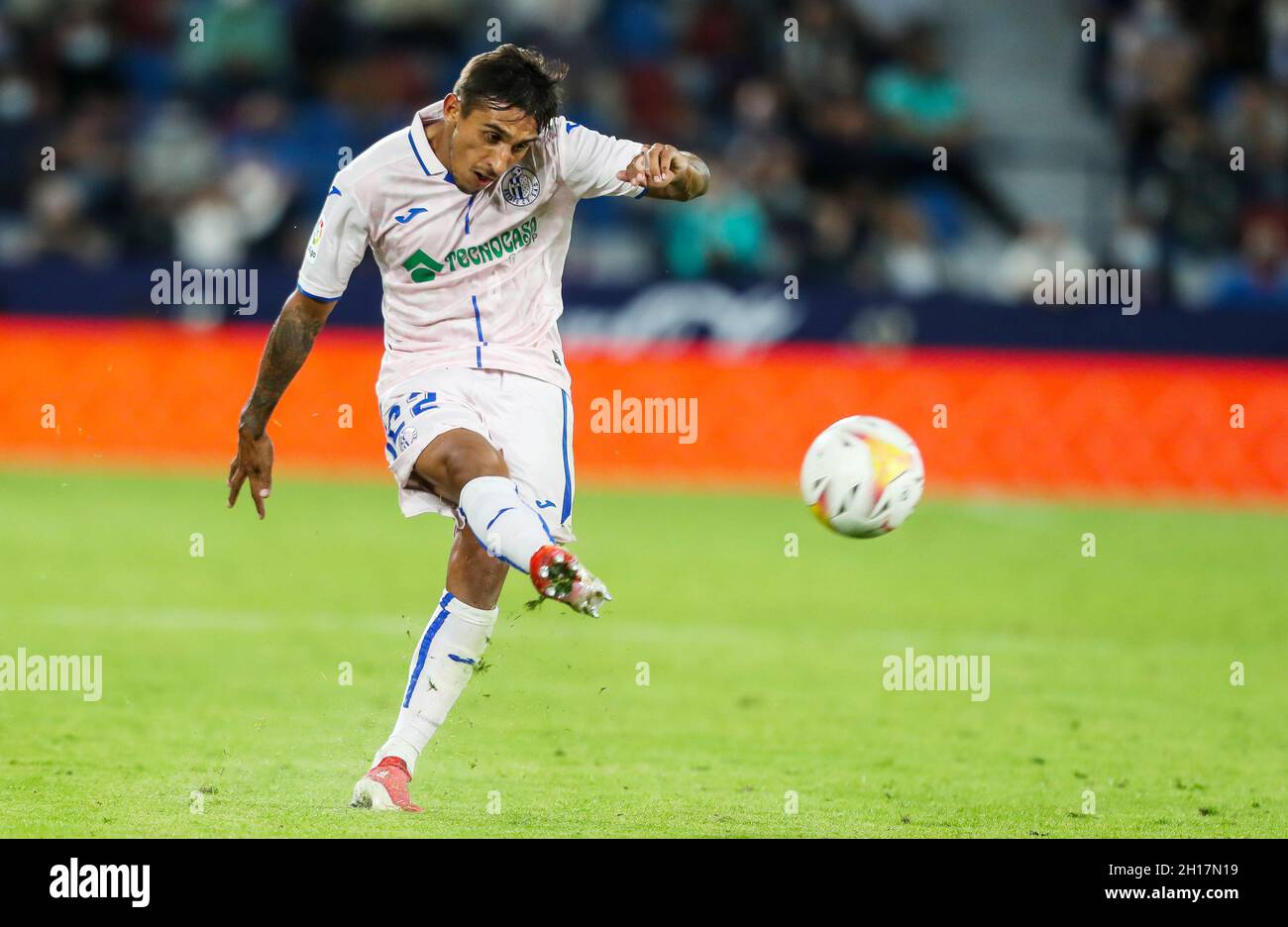 Damian Suarez of Getafe during the Spanish championship Liga football match between Levante UD and Getafe CF on October 16, 2021 at the Ciutat de Valencia Stadium in Valencia, Spain - Photo: Ivan Terron/DPPI/LiveMedia Stock Photo