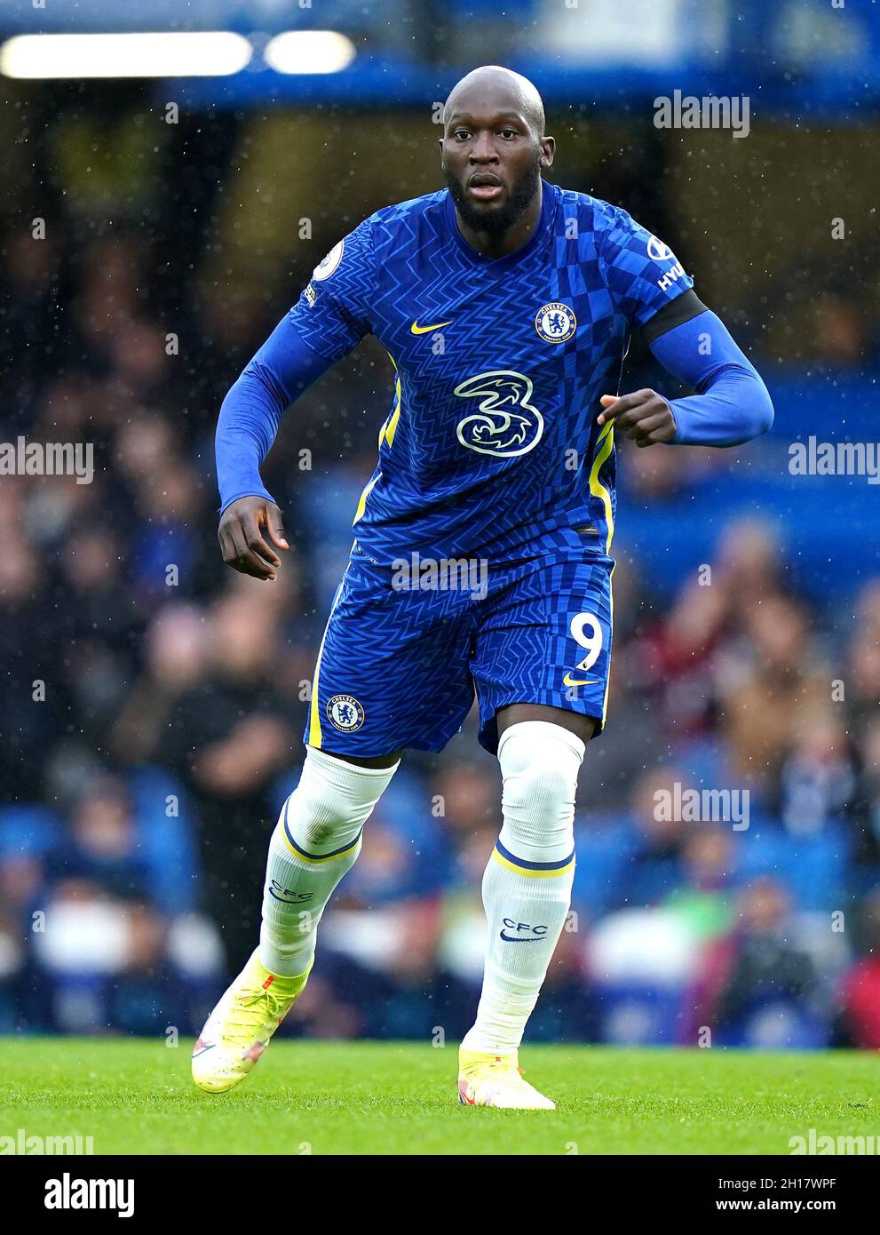 File photo dated 02-10-2021 of Chelsea's Romelu Lukaku in action during the Premier League match at Stamford Bridge, London. Thomas Tuchel has insisted he has no worries over 'unselfish' Romelu Lukaku's six-goal dry spell in front of goal for Chelsea. Issue date: Sunday October 17, 2021. Stock Photo