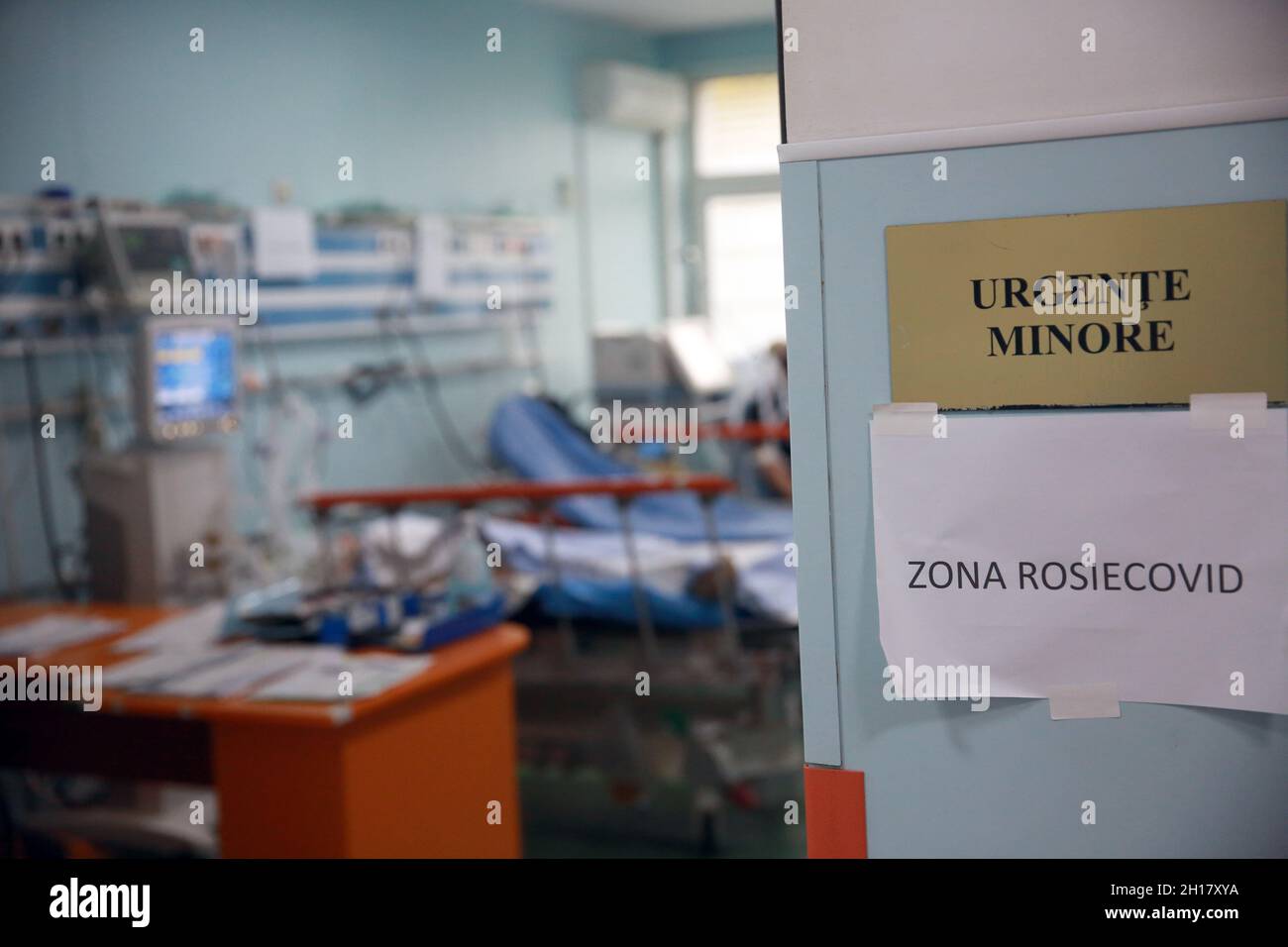 BUCHAREST, ROMANIA - October 15, 2021: Intubated Covid-19 patients in emergency room of the St Pantelimon hospital that is overcrowding because of the Stock Photo