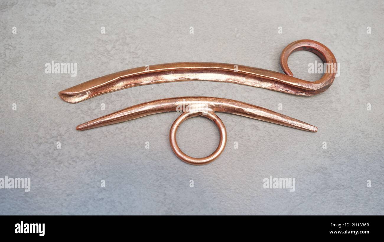 Roman surgical instruments hi-res stock photography and images - Alamy