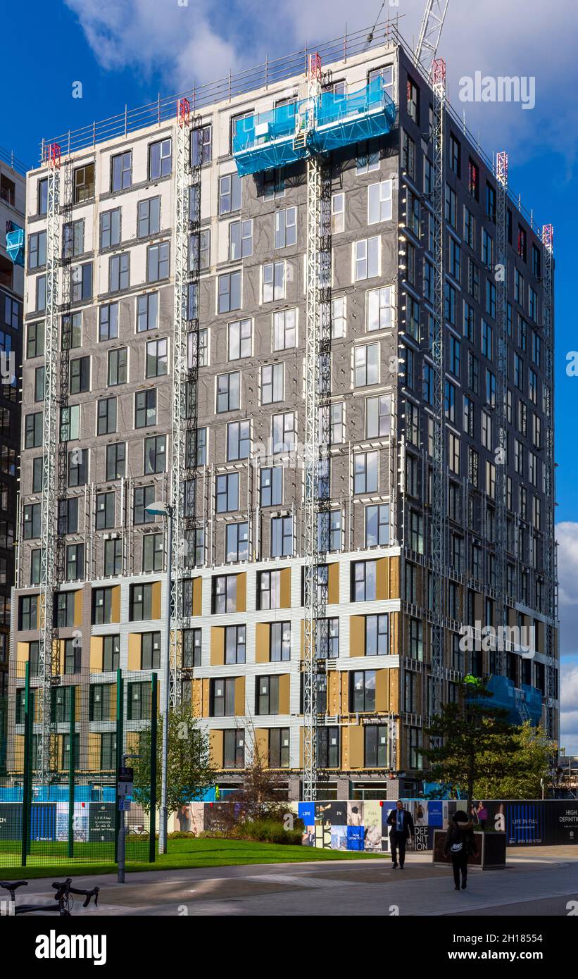 The 'High Definition' apartment blocks (under construction Oct 2021) MediaCityUK, Salford, Manchester, England, UK Stock Photo