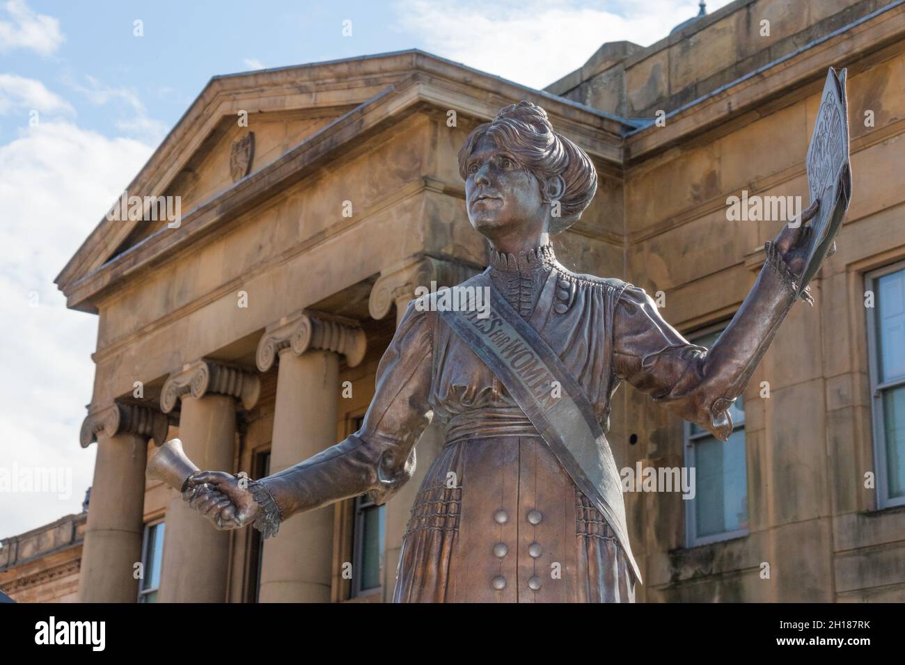 The  statue of Oldham suffragette Annie Kenney outside the Old Town Hall, Oldham, UK Stock Photo