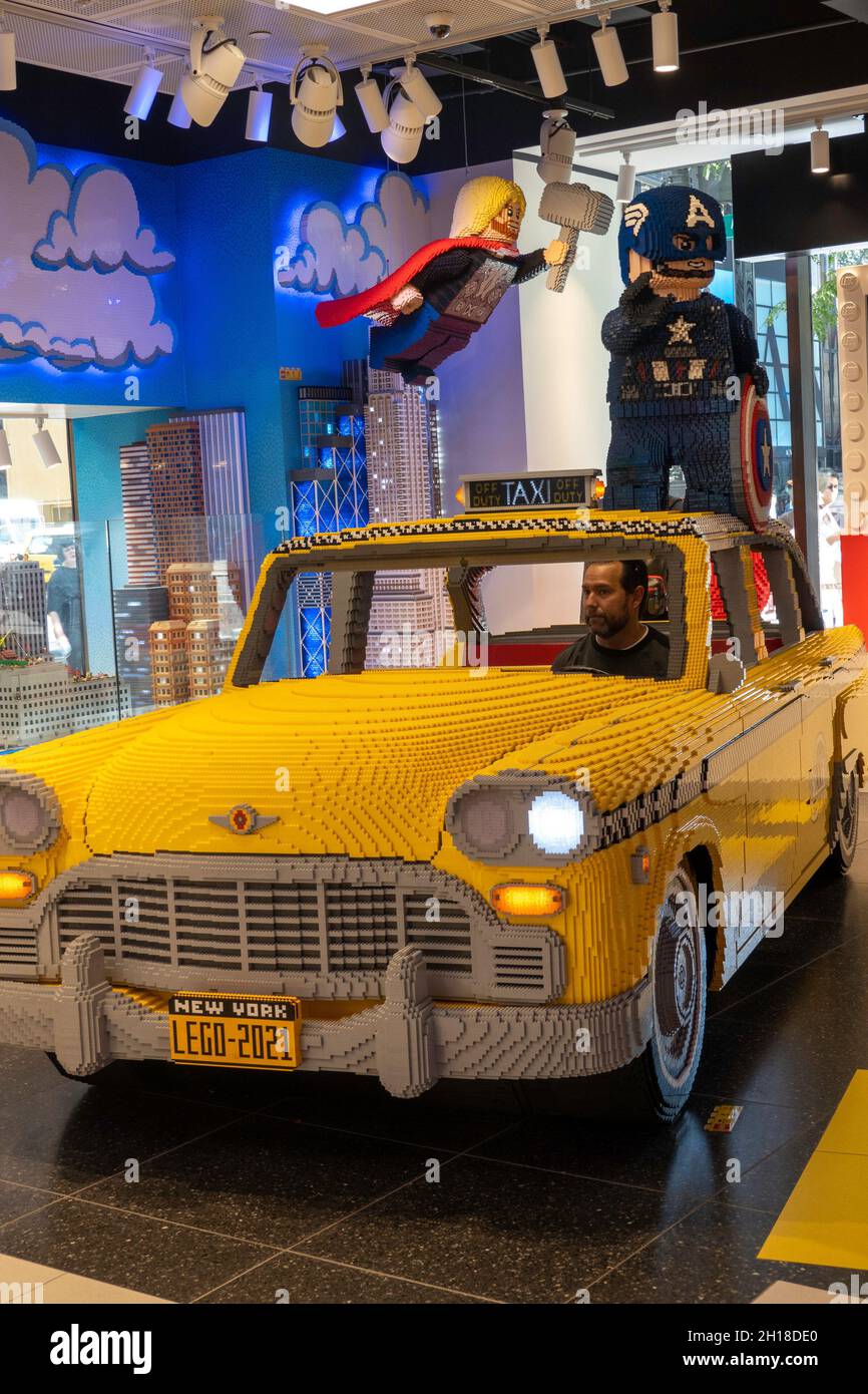 LEGO Toy Store, Rockefeller center, 2021, NYC, USA Stock Photo Alamy