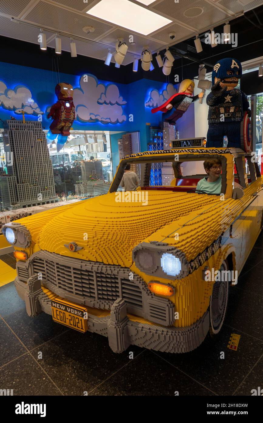 LEGO Toy Store, Rockefeller center, 2021, NYC, USA Stock Photo Alamy